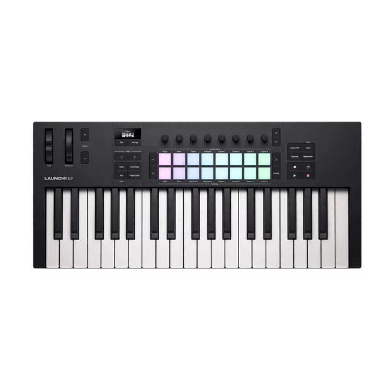 Controller MIDI a 37 tasti con pad multicolore, manopole e pitch bend.
