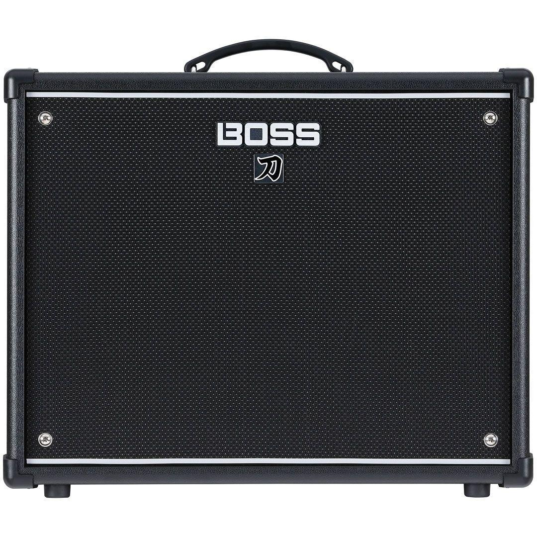 Amplificatore BOSS Katana 100 Gen 3 visto frontalmente, con logo BOSS ben visibile sulla griglia nera.
