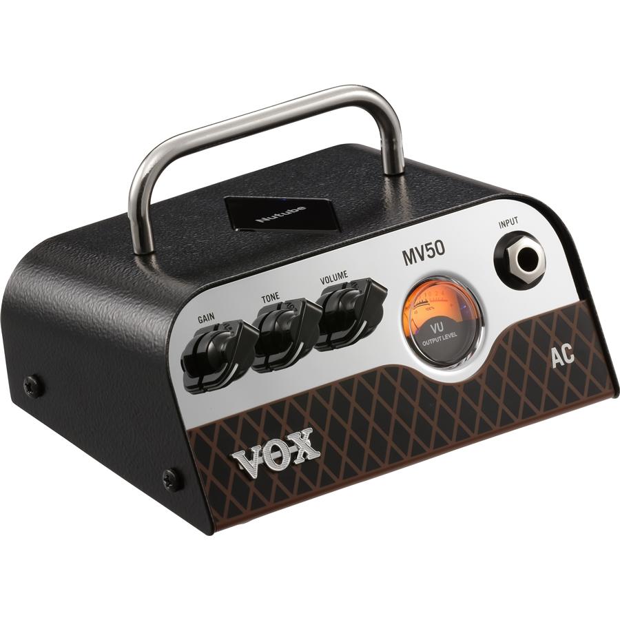 Amplificatore per chitarra VOX MV50 AC con tecnologia Nutube, maniglia in metallo e indicatori a LED.
