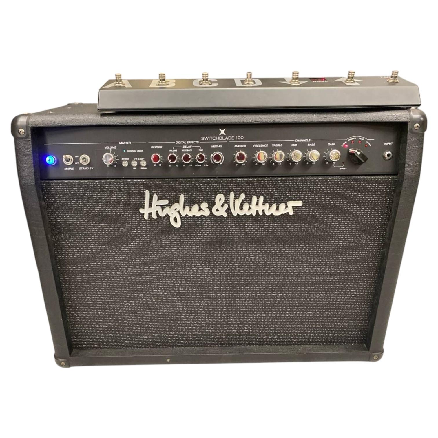 Amplificatore combo per chitarra Hughes & Kettner Switchblade 100 con pannello comandi frontale