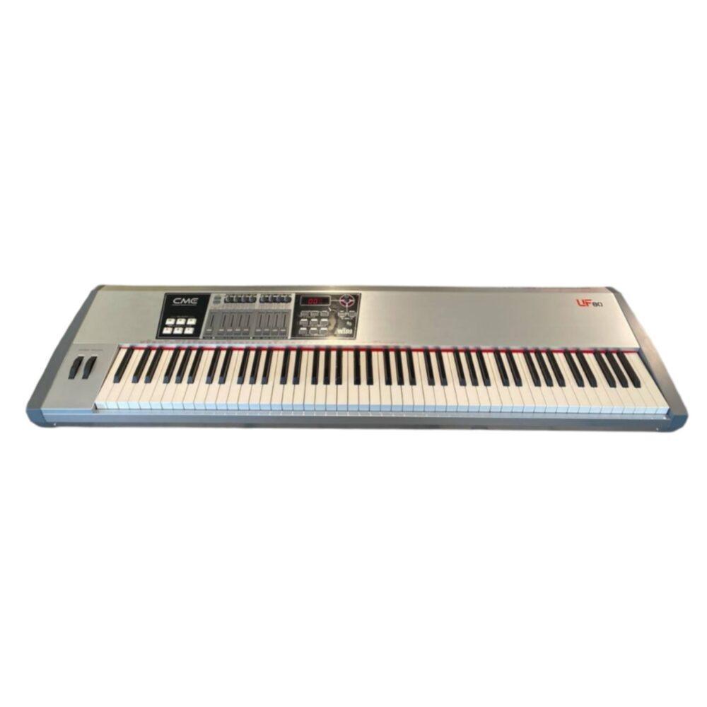 Controller MIDI CME UF80 con tastiera 88 tasti e pannello comandi superiore