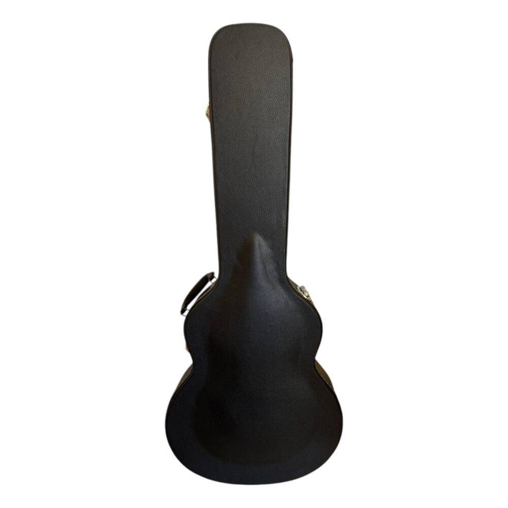 Custodia rigida Guild per chitarra con rivestimento esterno nero e forma sagomata