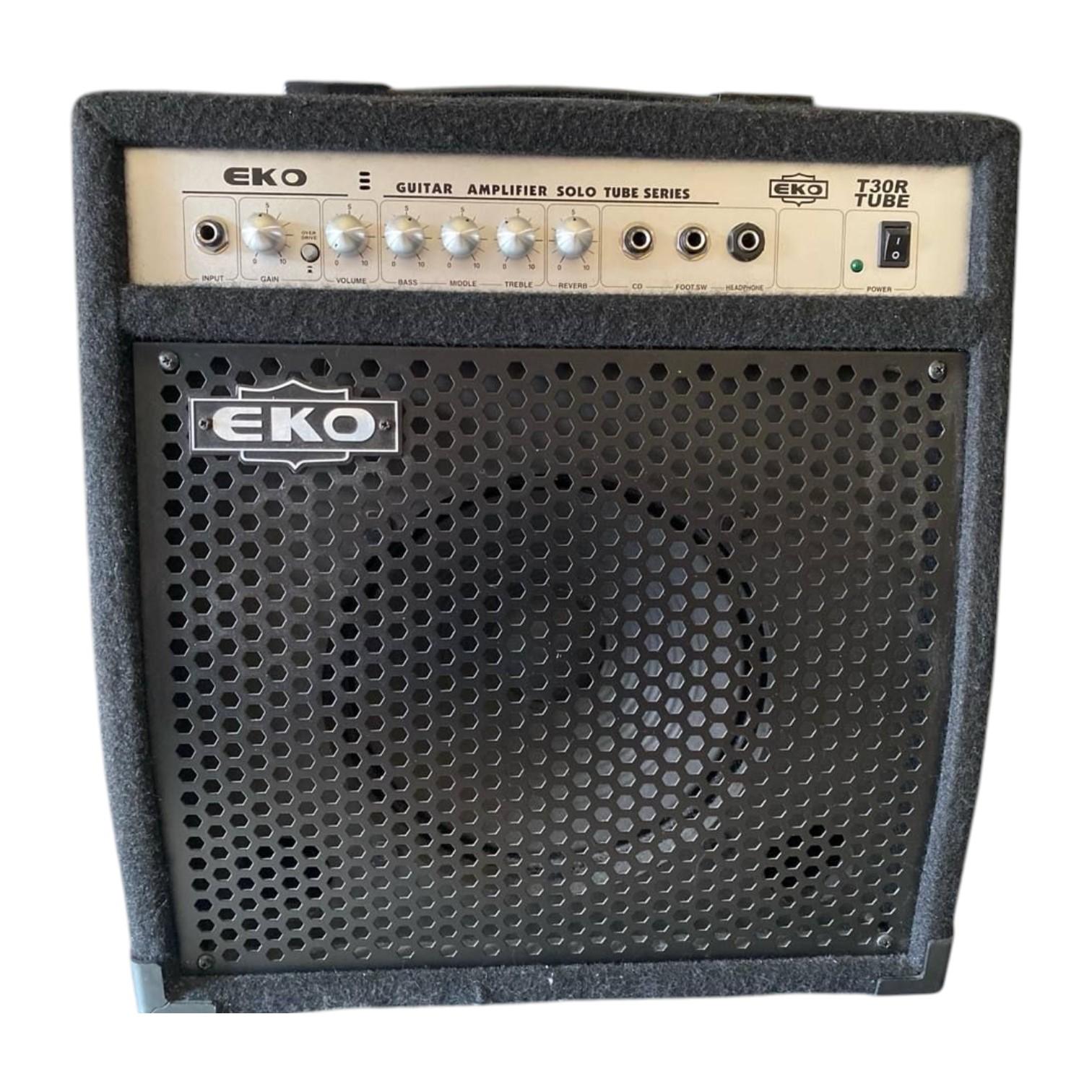 Amplificatore per chitarra EKO T30R Tube con pannello comandi frontale e griglia metallica